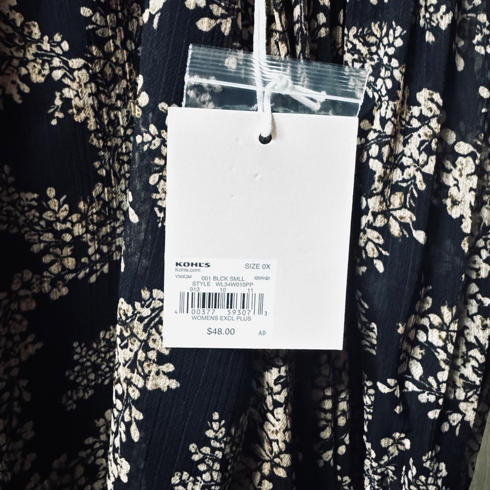LC Lauren Conrad black floral semi-sheer blouse - Picture 13 of 14